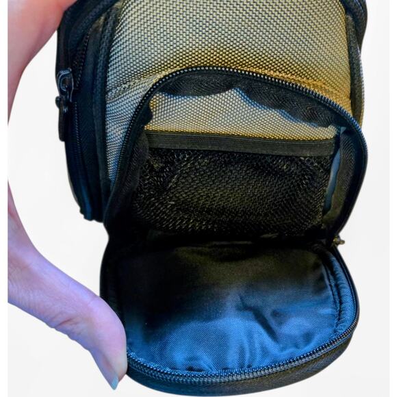 Nintendo Game Boy Advance SP Mini Backpack Carrying Case Travel Bag OEM Gray - Picture 7 of 12